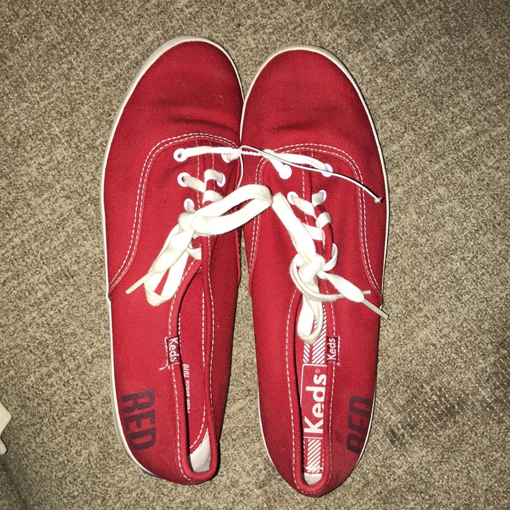 Red keds shoes